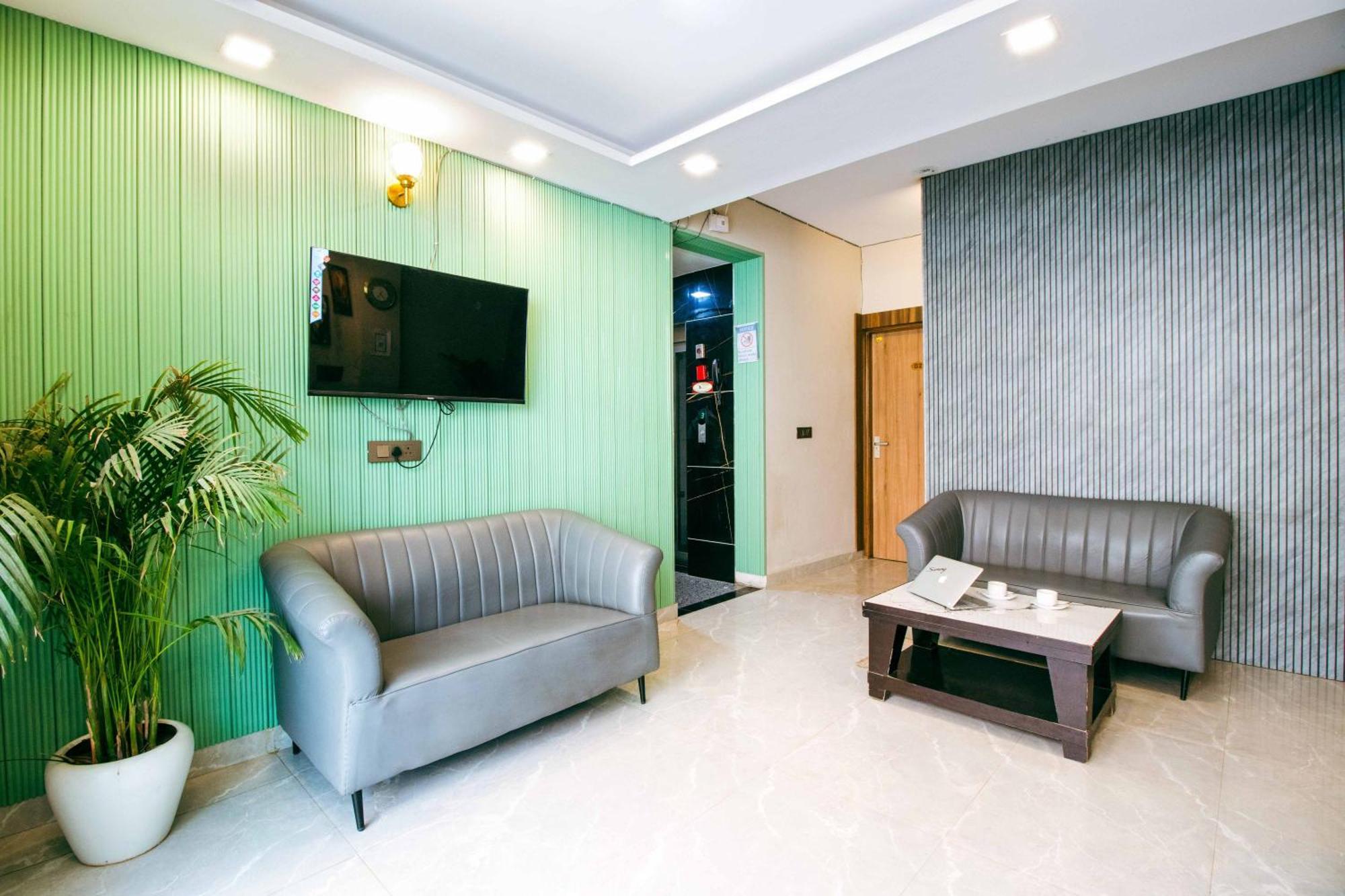 Hotel Treebo Elite Corporate, Sector 62 Noida Exterior foto